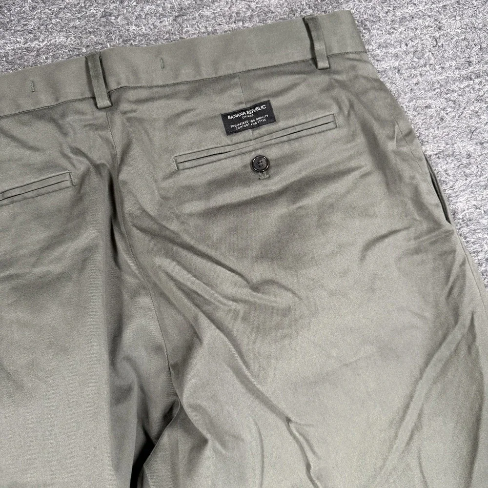 Banana Republic Smithfield Pants Men 32X32 Rapid Movement Chino Relaxed Pleated